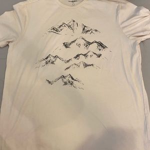 mountain graphic tee